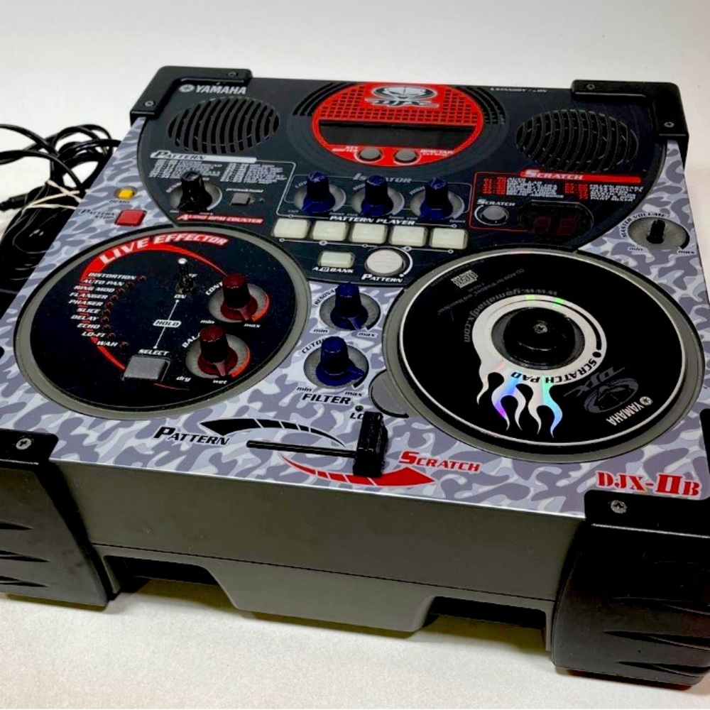Yamaha DJX-2B DJ synthesizer system